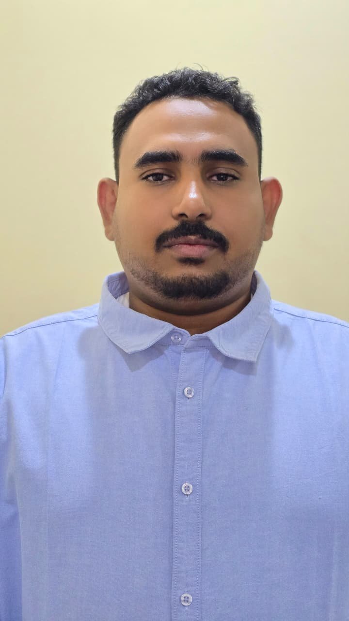 عمر محمد يس عبد العزيز